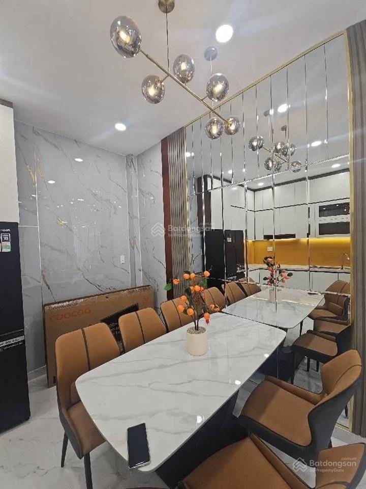 Duy nhất ! lô góc phố chùa bộc, ngõ nông sát phố, nhà mới koong, sân xe, không qh, 41m2*5t