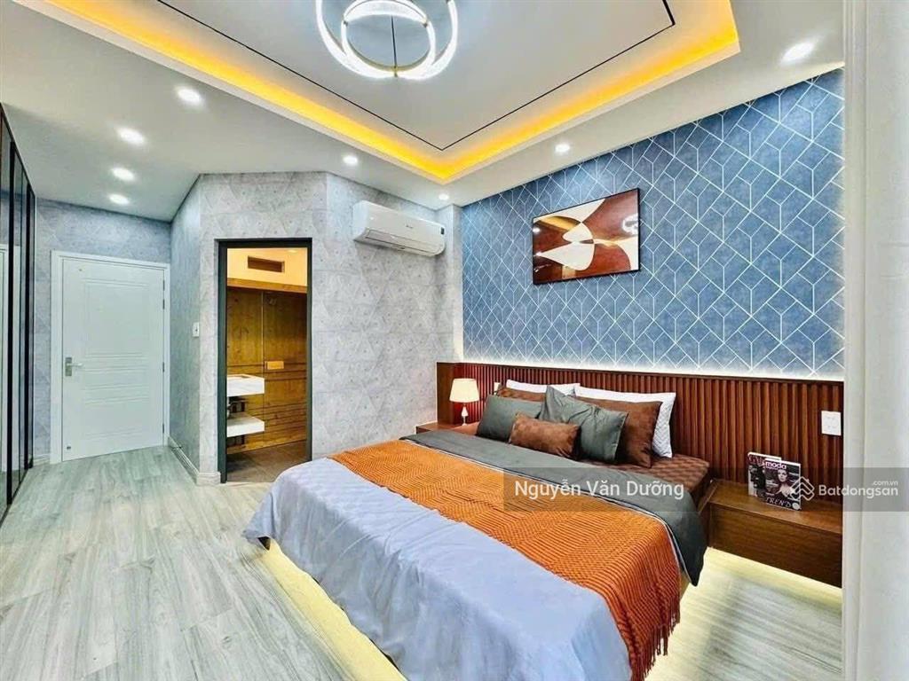 Nhà riêng phố thịnh quang, thang máy, nhà đẹp ở ngay, ngõ nông gần mặt phố, sân xe riêng, 38m2*6t
