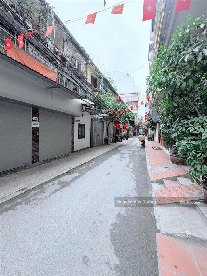 Nhà riêng phố thịnh quang, thang máy, nhà đẹp ở ngay, ngõ nông gần mặt phố, sân xe riêng, 38m2*6t