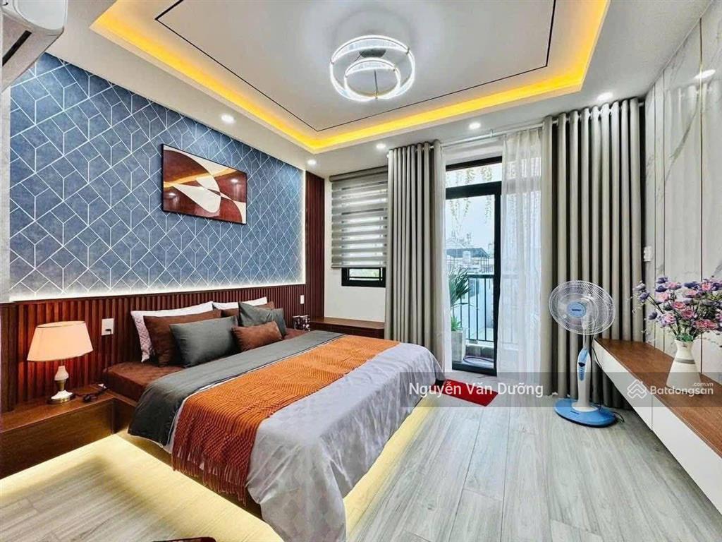 Nhà riêng phố thịnh quang, thang máy, nhà đẹp ở ngay, ngõ nông gần mặt phố, sân xe riêng, 38m2*6t