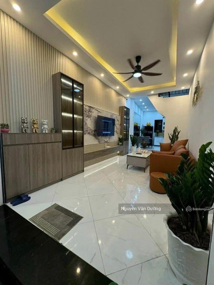 Bán nhà trung phụng, ngõ 3 gác thông, 40m ra ô tô, kd, full nội thất, sân xe riêng, 38m2*5t