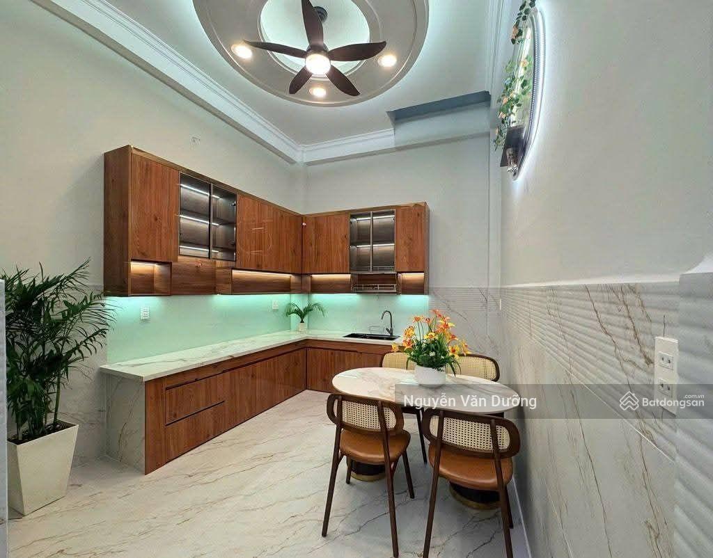 Bán nhà cát linh  giảng võ, 20m ra phố, ô tô đỗ, ngõ ba gác, lô góc 2 thoáng, ở ngay, 38m2*5t