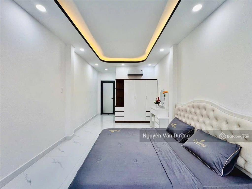Giá mềm! phố hào nam,2 mặt thoáng ,ngõ thông, mặt ngõ kinh doanh ,dân xây chắc chắn, ở ngay 40m2*5t