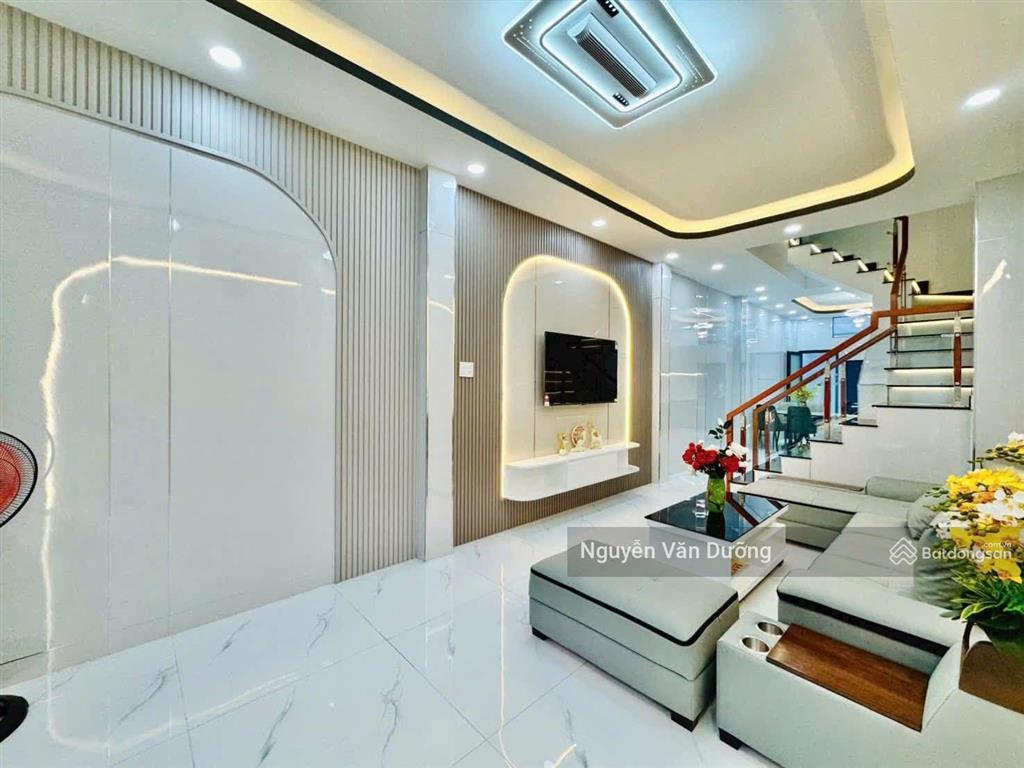 Giá mềm! phố hào nam,2 mặt thoáng ,ngõ thông, mặt ngõ kinh doanh ,dân xây chắc chắn, ở ngay 40m2*5t