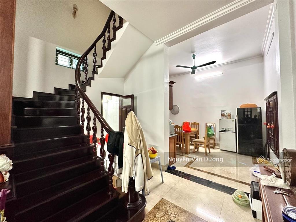 Chủ chuyển công tác nhờ bán gấp nhà thái thịnh! lô góc, sát phố, 20m ô tô tránh, ngõ thông, dt 39m2