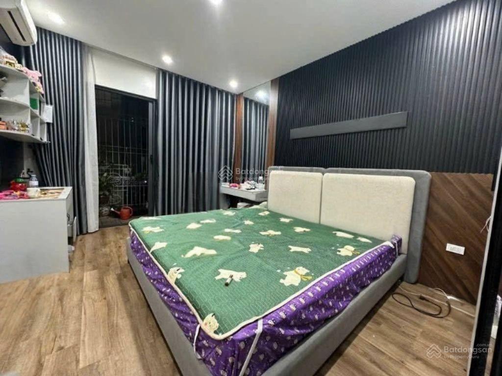 Phố trần quang diệu giáp hoàng cầu, ngõ nông, 2 mặt thoáng gần phố, ô tô đỗ gần, dt 38m2*5t