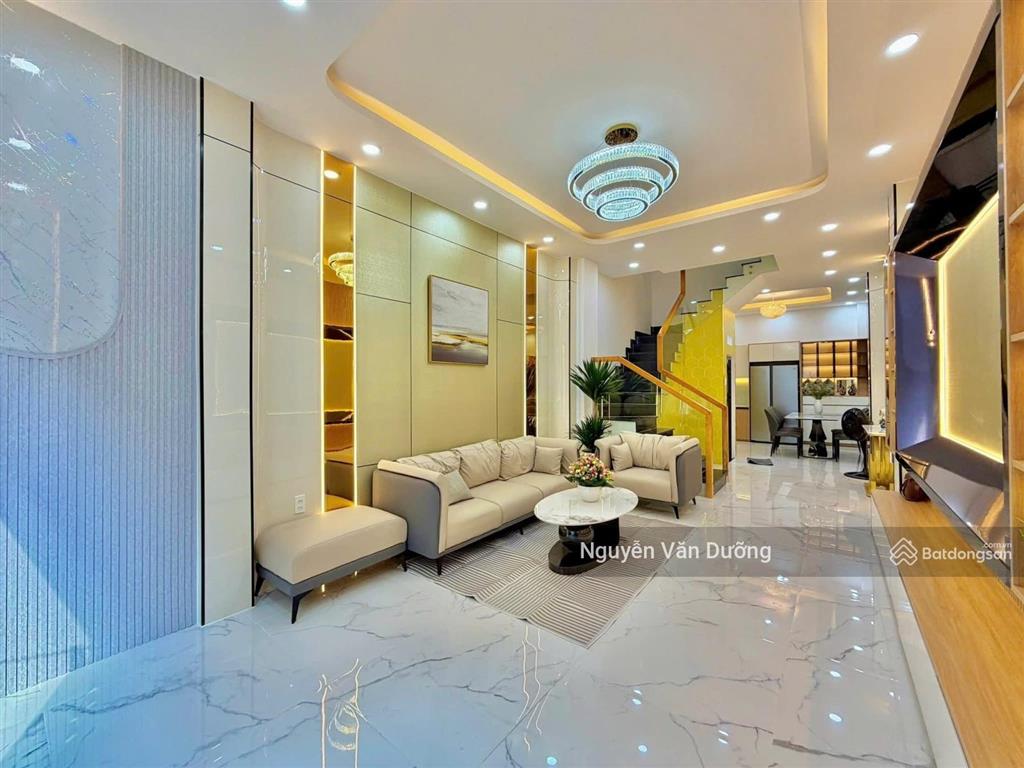 Chốt nhanh! lô góc phố đặng tiến đông, ngõ thông gần phố, ô tô cách 30m, sân xe riêng, dt 38m2 * 5t