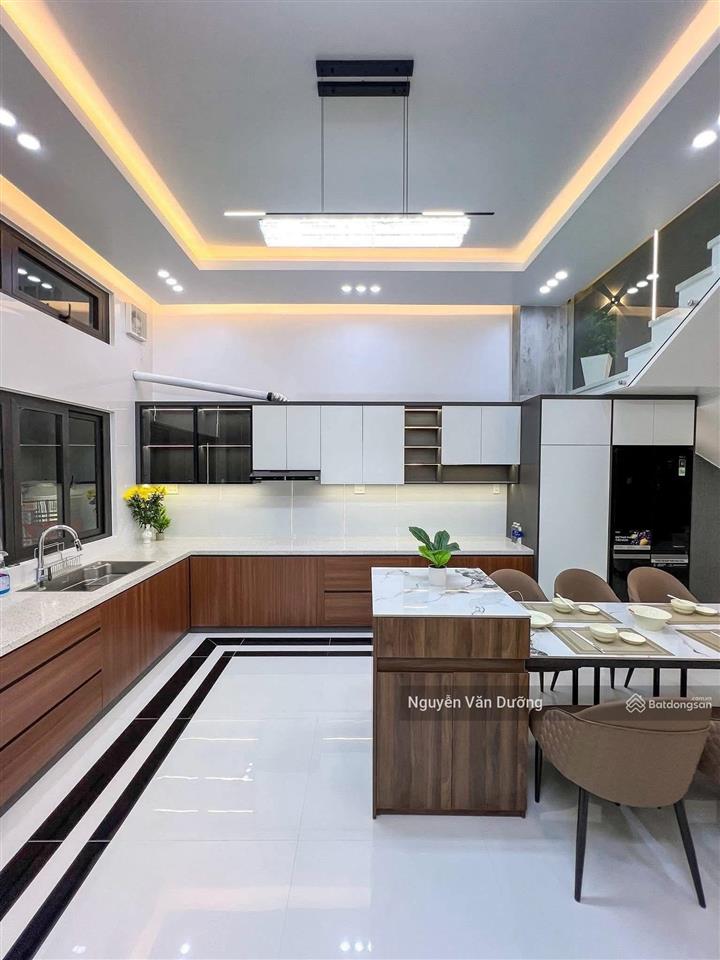 Hộ khẩu láng hạ, ngõ thông kinh doanh, vf3 đỗ cổng, nhà đẹp dân xây, sổ đẹp nở hậu, 42m2*5t