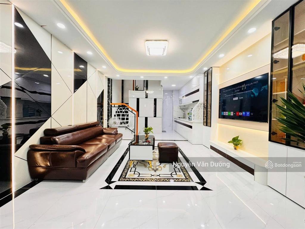 Bán nhanh! lô góc phố vũ thạnh, nhà đẹp ở ngay, cách ô tô 30m, gần mặt phố, dt 40m2 * 5 tầng