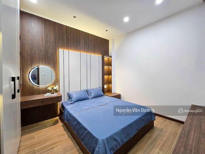 Bán nhanh! lô góc phố đặng tiến đông, ngõ thông gần phố, ô tô cách 30m, sân xe riêng, 42m2*5t