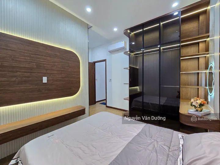 Bán nhanh! lô góc phố đặng tiến đông, ngõ thông gần phố, ô tô cách 30m, sân xe riêng, 42m2*5t