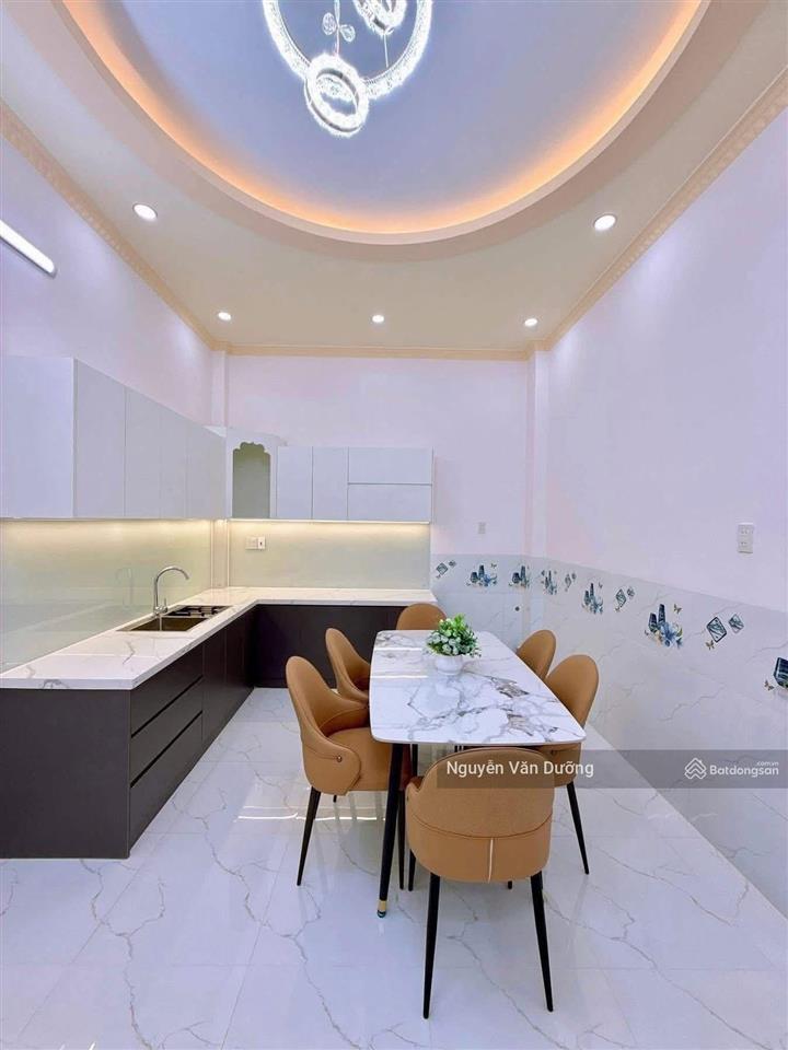 Bán nhanh! lô góc phố đặng tiến đông, ngõ thông gần phố, ô tô cách 30m, sân xe riêng, 42m2*5t