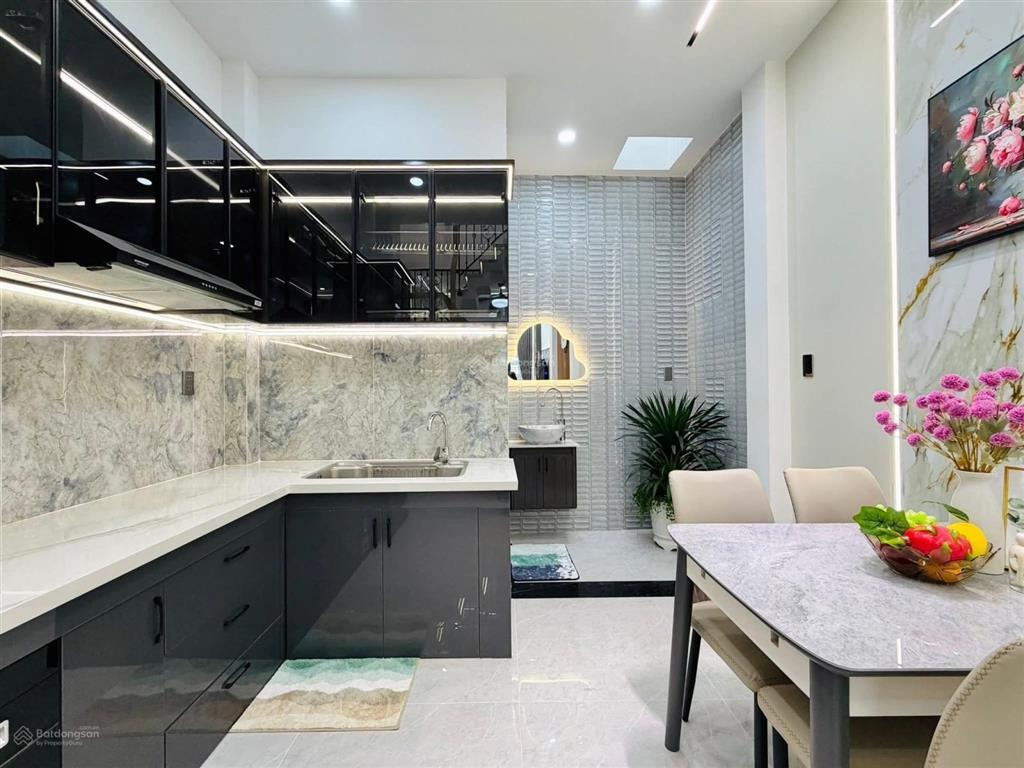 Hạ chào 500tr! phố nguyễn lương bằng, ngõ thông, cách ô tô 30m, gần phố, 2 thoáng, 39m2*5 tầng