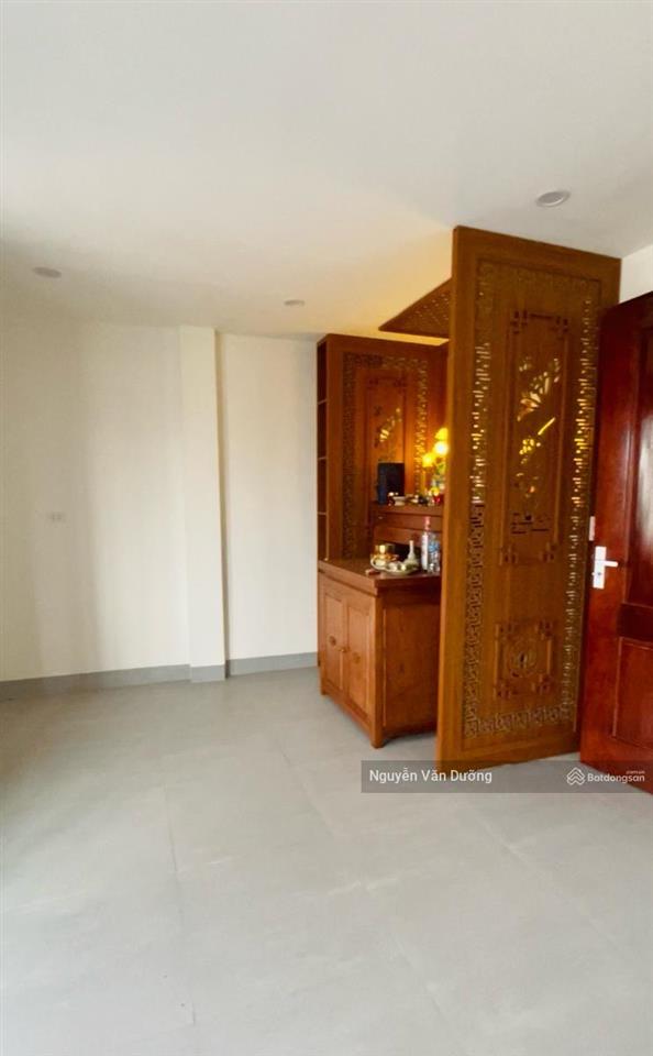 Nhà phố hào nam giáp hoàng cầu, ngõ thông sát phố, trước nhà thoáng sáng, ô tô đỗ gần, 40m2*5t