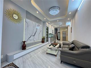 Giá sốc! 2 thoáng phố yên lãng, thang máy xịn, ngõ nông 15m ra ô tô, nhà dân xây, dt 39m2 * 6t
