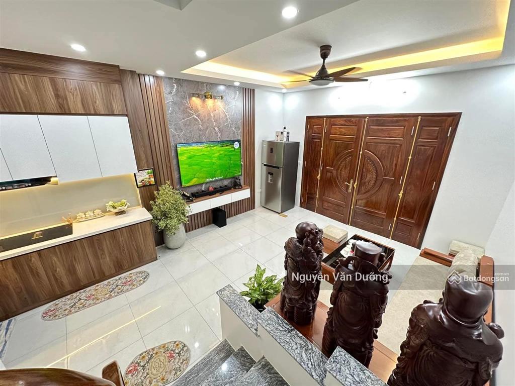 Bán gấp nhà phố thái hà  chùa bộc, ô tô đỗ cửa, ngõ rộng thoáng, dân xây ở luôn, dt 42m2*5t