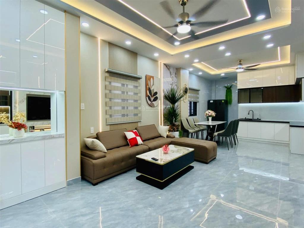 Bán nhà lô góc phố tây sơn, ngõ rộng gần đại học công đoàn, ô tô đỗ, full nt, ở ngay, 43m2*5t