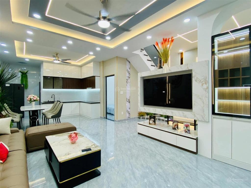 Bán nhà lô góc phố tây sơn, ngõ rộng gần đại học công đoàn, ô tô đỗ, full nt, ở ngay, 43m2*5t