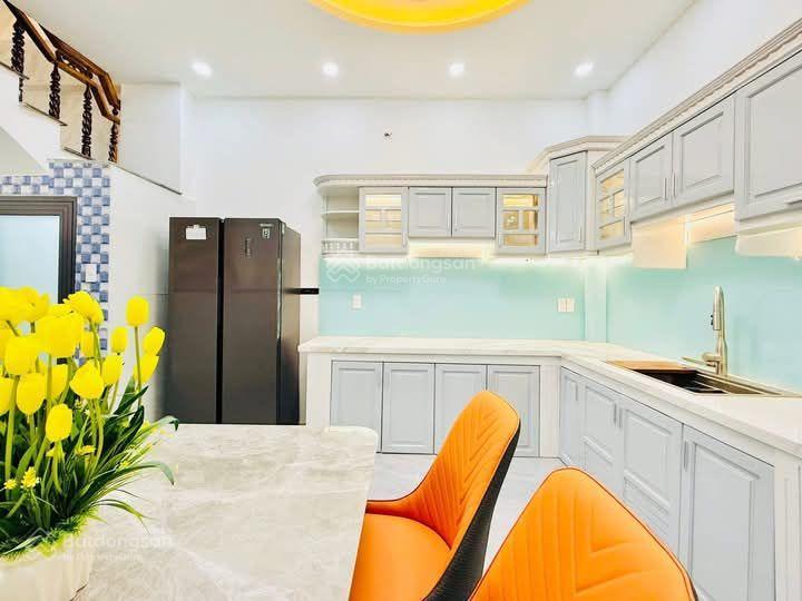Bán nhà phố tôn đức thắng  cát linh, 2 thoáng, ngõ thông gần phố, cách ô tô 40m, dt 42m2 * 5 tầng