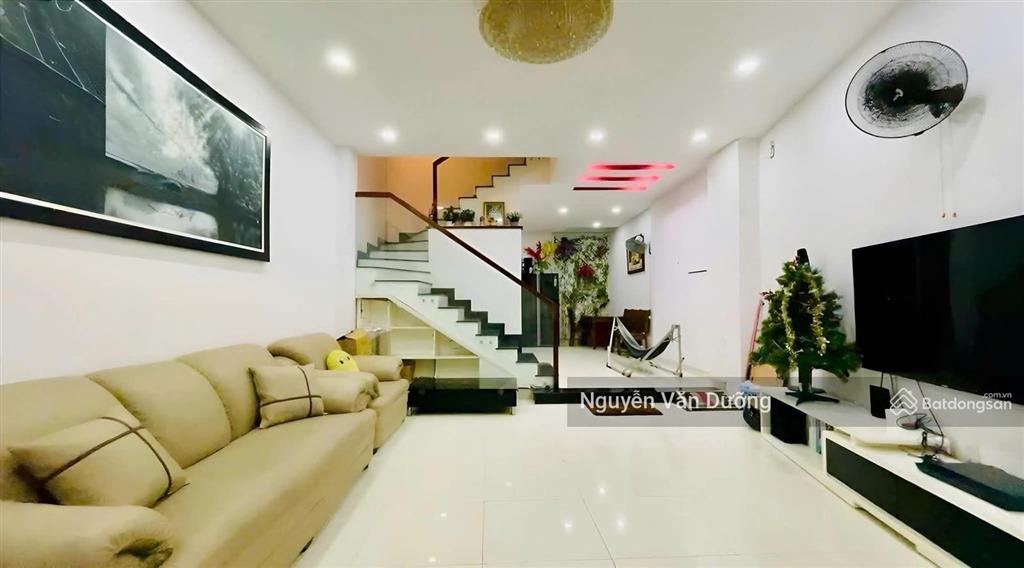 Quá hiếm! phố huỳnh thúc kháng  nguyên hồng, ngõ thông bàn cờ, nhà dân xây, gần ô tô dt 41m2*5t