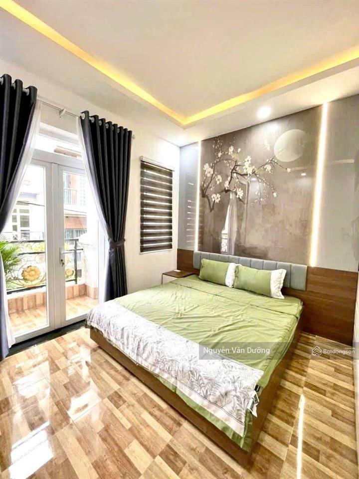 Hiếm có! nhà đường láng, ngõ thông, ba gác vào tận cửa, gần đại học lớn, sân xe riêng, dt 39m2*5t