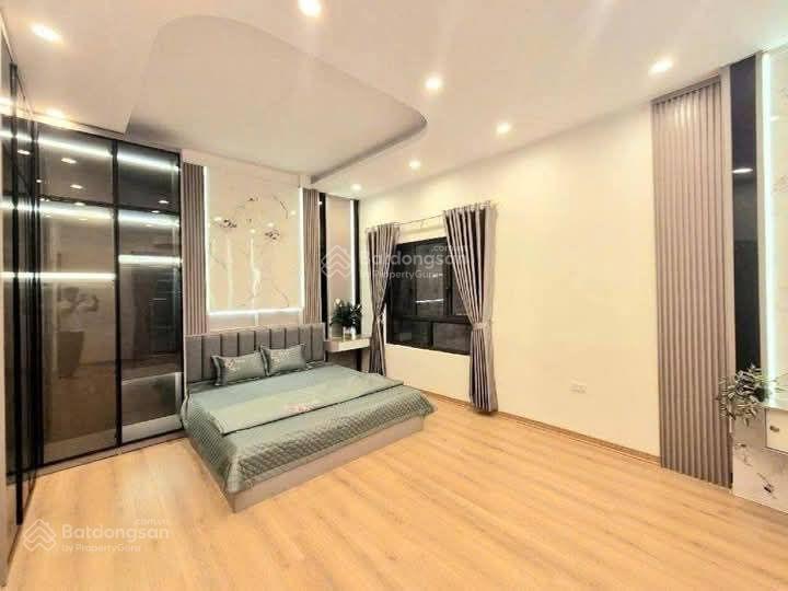 Bán nhanh! nhà phố thái thịnh, kia đỗ cổng, ngõ thông kinh doanh, gần mặt phố, dt 42m2 * 5t