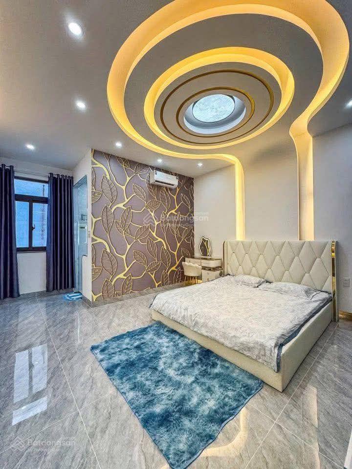 Vip phố nguyễn ngọc vũ, 2 thoáng mới full nội thất, cách ô tô 15m, sát mặt phố, dt 40m2 * 5 tầng