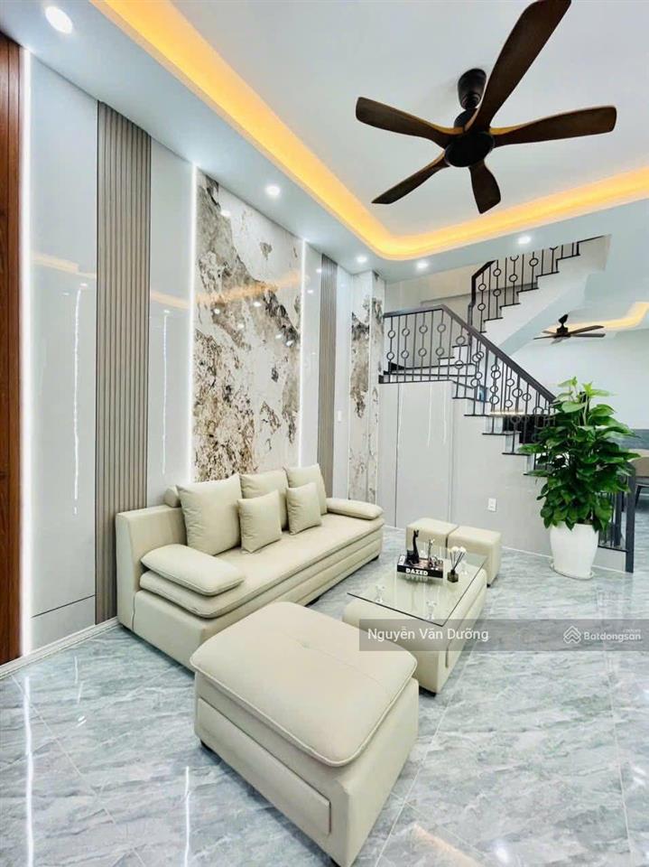 Vip phố nguyễn ngọc vũ, 2 thoáng mới full nội thất, cách ô tô 15m, sát mặt phố, dt 40m2 * 5 tầng