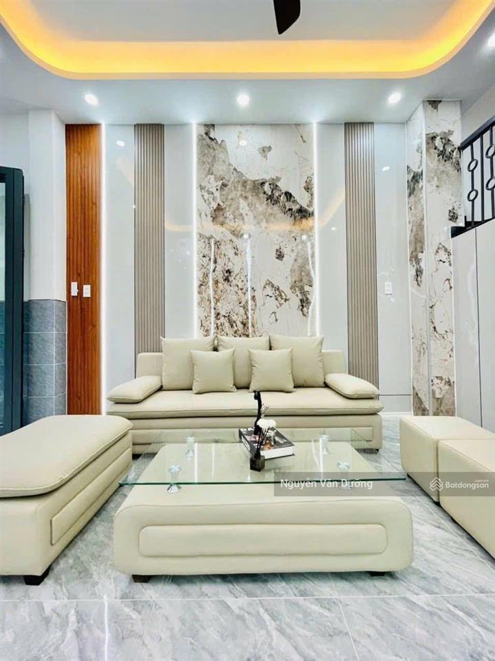 Vip phố nguyễn ngọc vũ, 2 thoáng mới full nội thất, cách ô tô 15m, sát mặt phố, dt 40m2 * 5 tầng