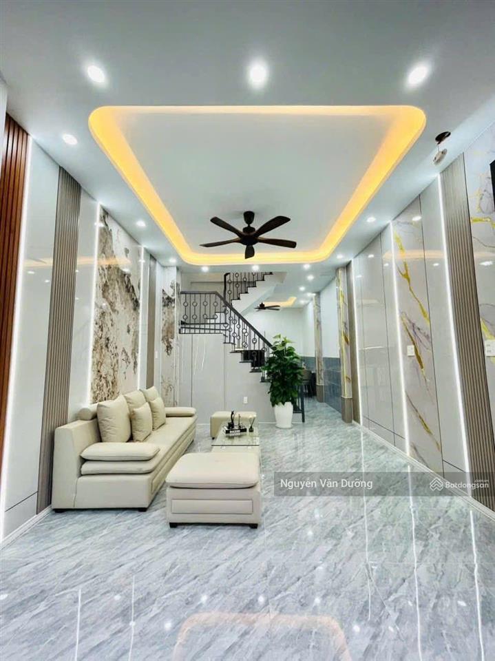 Vip phố nguyễn ngọc vũ, 2 thoáng mới full nội thất, cách ô tô 15m, sát mặt phố, dt 40m2 * 5 tầng