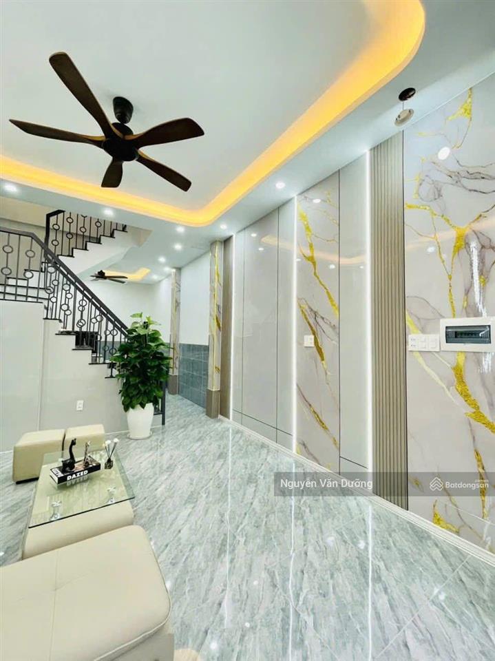 Vip phố nguyễn ngọc vũ, 2 thoáng mới full nội thất, cách ô tô 15m, sát mặt phố, dt 40m2 * 5 tầng
