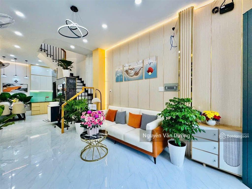 Giảm sâu! lô góc trường chinh, sát phố, ngõ thông thoáng, ba gác đỗ cửa, 42m2*5t, nhỉnh 8 tỷ