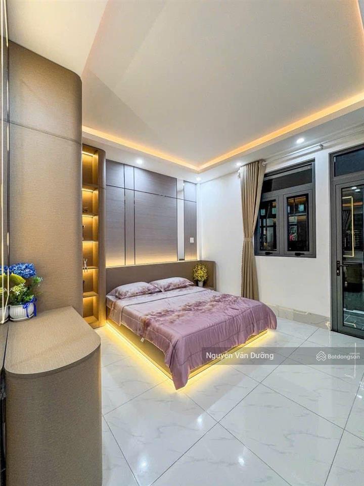 Giảm sâu! lô góc trường chinh, sát phố, ngõ thông thoáng, ba gác đỗ cửa, 42m2*5t, nhỉnh 8 tỷ