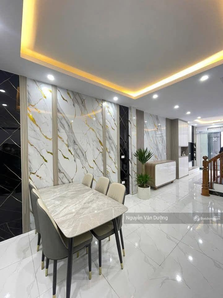 Gấp gấp! phố nguyễn lương bằng, 3 gác đỗ cửa, ngõ thông gần phố, ô tô gần, sân xe riêng, 40m2*5t
