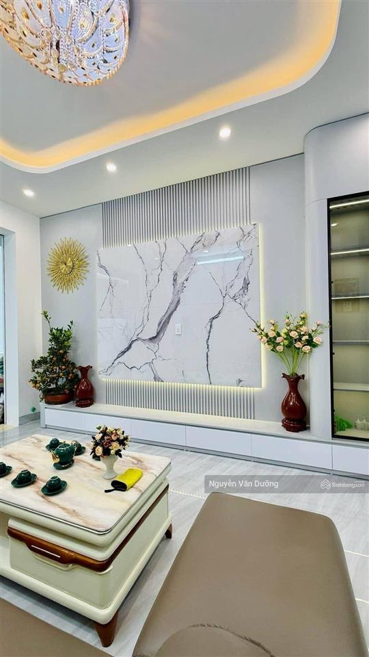 Hiếm thật sự, pháo đài láng còn sót lại căn nhà thang máy, 2 thoáng, ngõ thông, gần ô tô, 37m2*5t
