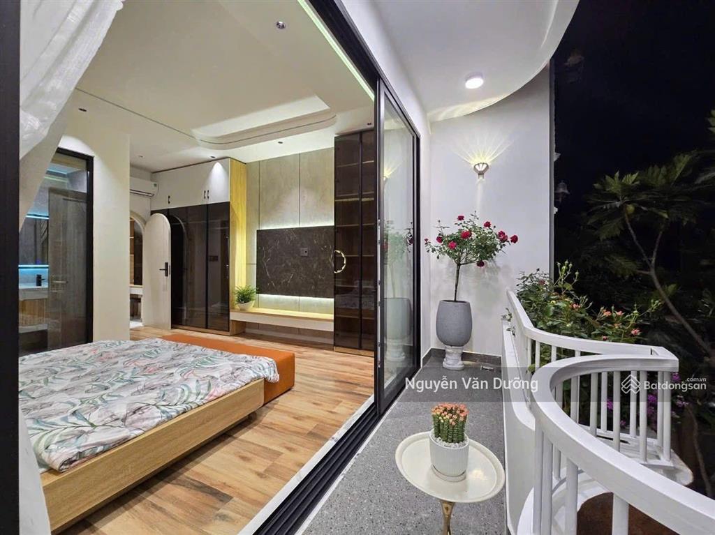 Bán nhà hoàng cầu, trần quang diệu, nhà đẹp 5 tầng, sát phố, ô tô gần, tiện ích đầy đủ, dt 38m2*5t