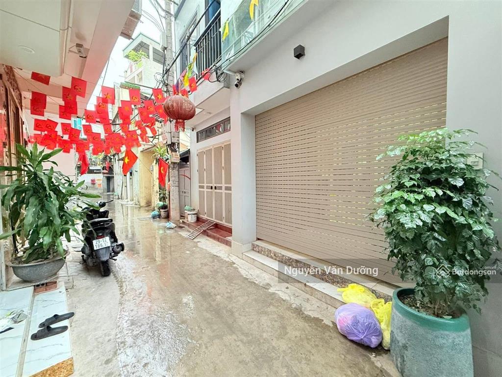 Nhà phố chùa bộc, phạm ngọc thạch gần đại học y, ngõ thoáng, sát phố, ô tô đỗ gần dân xây, 40m2*5t