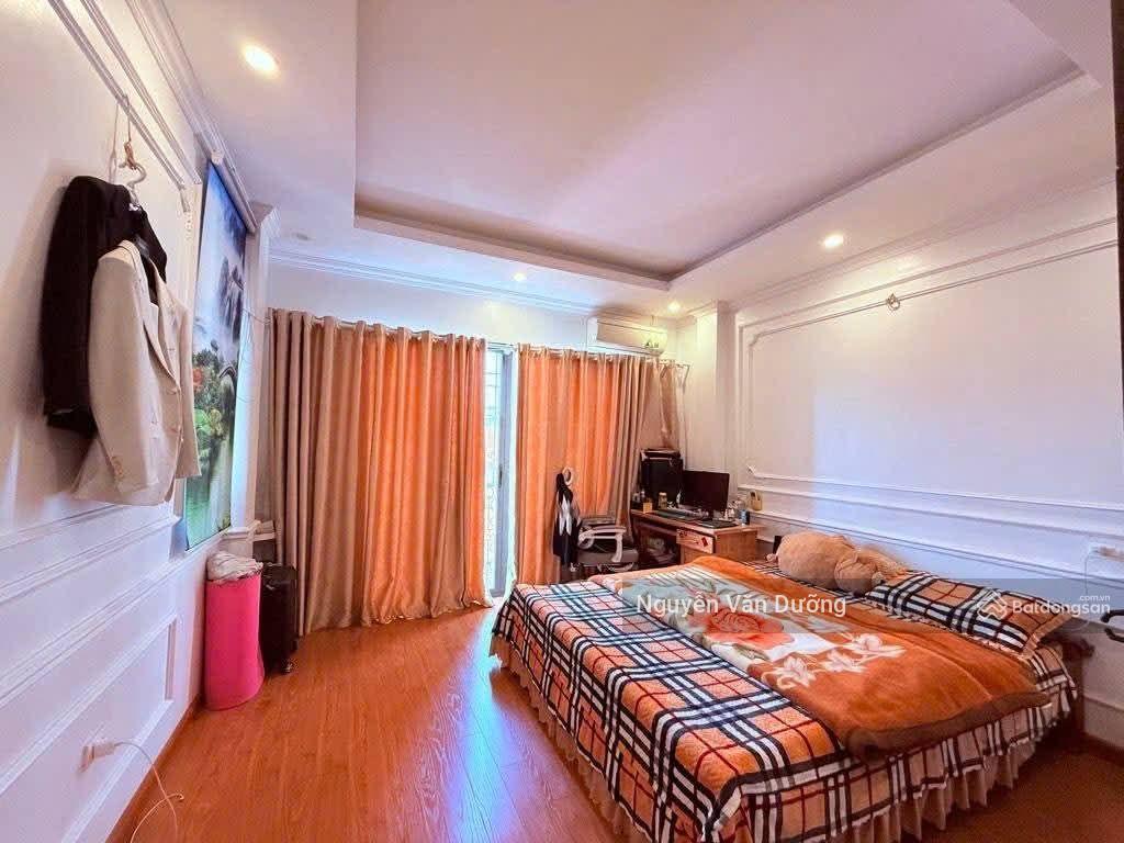 Nhà phố chùa bộc, phạm ngọc thạch gần đại học y, ngõ thoáng, sát phố, ô tô đỗ gần dân xây, 40m2*5t