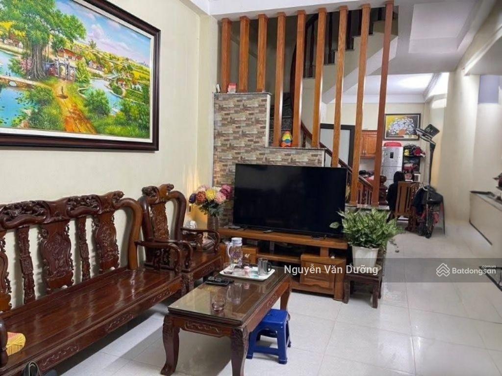 Nhà phố chùa bộc, phạm ngọc thạch gần đại học y, ngõ thoáng, sát phố, ô tô đỗ gần dân xây, 40m2*5t