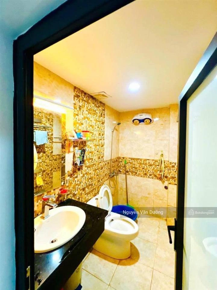 Bán gấp! nhà riêng phố đặng tiến đông, 2 thoáng, mặt ngõ thông, gần hồ, ô tô cách 20m, 39m2 * 5t