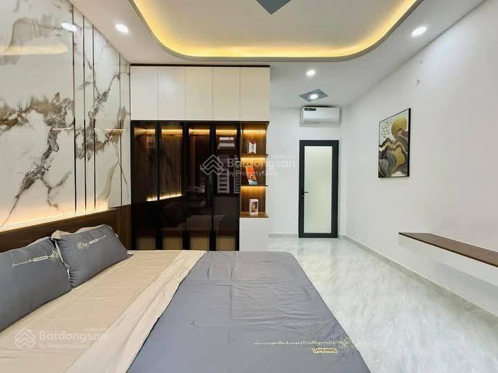 Đập hộp! lô góc pháo đài láng, ba gác đỗ cửa, ngõ thông, 30m ra ô tô, 44m2 * 5t, nhỉnh 8 tỷ
