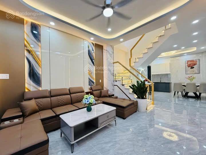 Đập hộp! lô góc pháo đài láng, ba gác đỗ cửa, ngõ thông, 30m ra ô tô, 44m2 * 5t, nhỉnh 8 tỷ