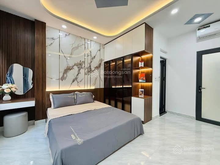 Đập hộp! lô góc pháo đài láng, ba gác đỗ cửa, ngõ thông, 30m ra ô tô, 44m2 * 5t, nhỉnh 8 tỷ