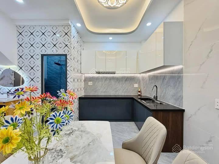 Đập hộp! lô góc pháo đài láng, ba gác đỗ cửa, ngõ thông, 30m ra ô tô, 44m2 * 5t, nhỉnh 8 tỷ
