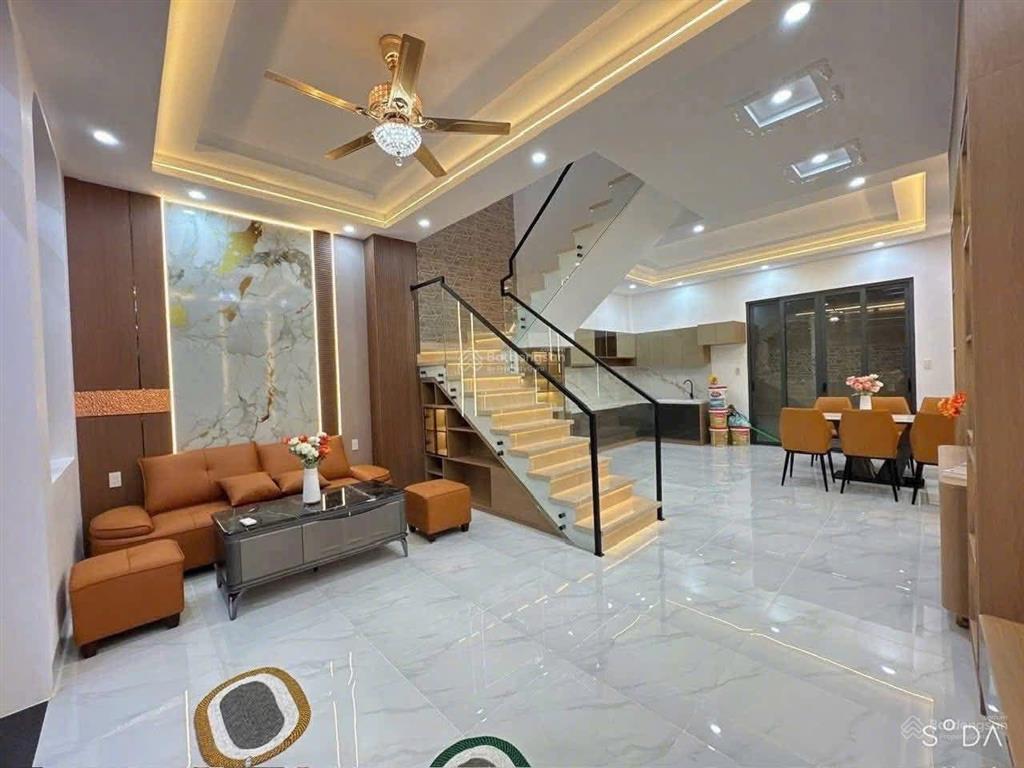 Có 102! nhà phố nguyễn công hoan thông ngọc khánh, ba gác đua, dân xây chắc chắn, dt 41m2 *5t