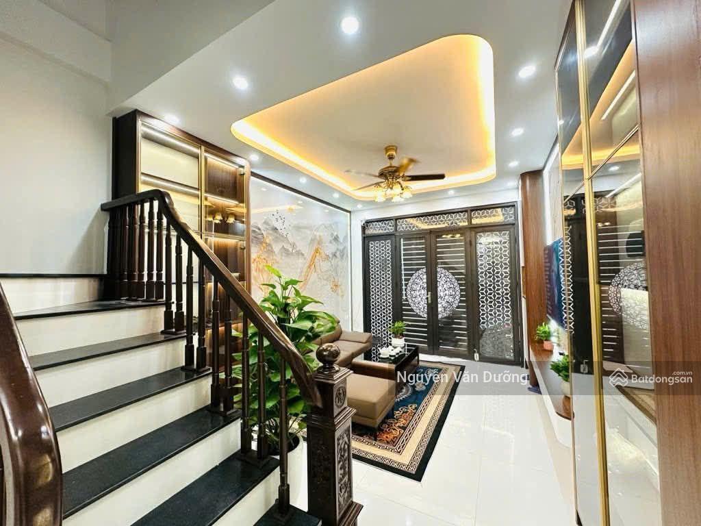 Hot! nhà riêng hào nam  la thành, sát phố, ngõ ba gác thông kinh doanh, nhà dân xây, 41m2*5t