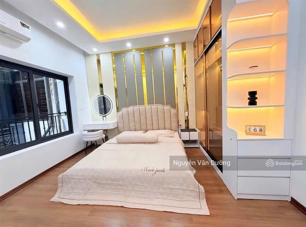 Hot! nhà riêng hào nam  la thành, sát phố, ngõ ba gác thông kinh doanh, nhà dân xây, 41m2*5t