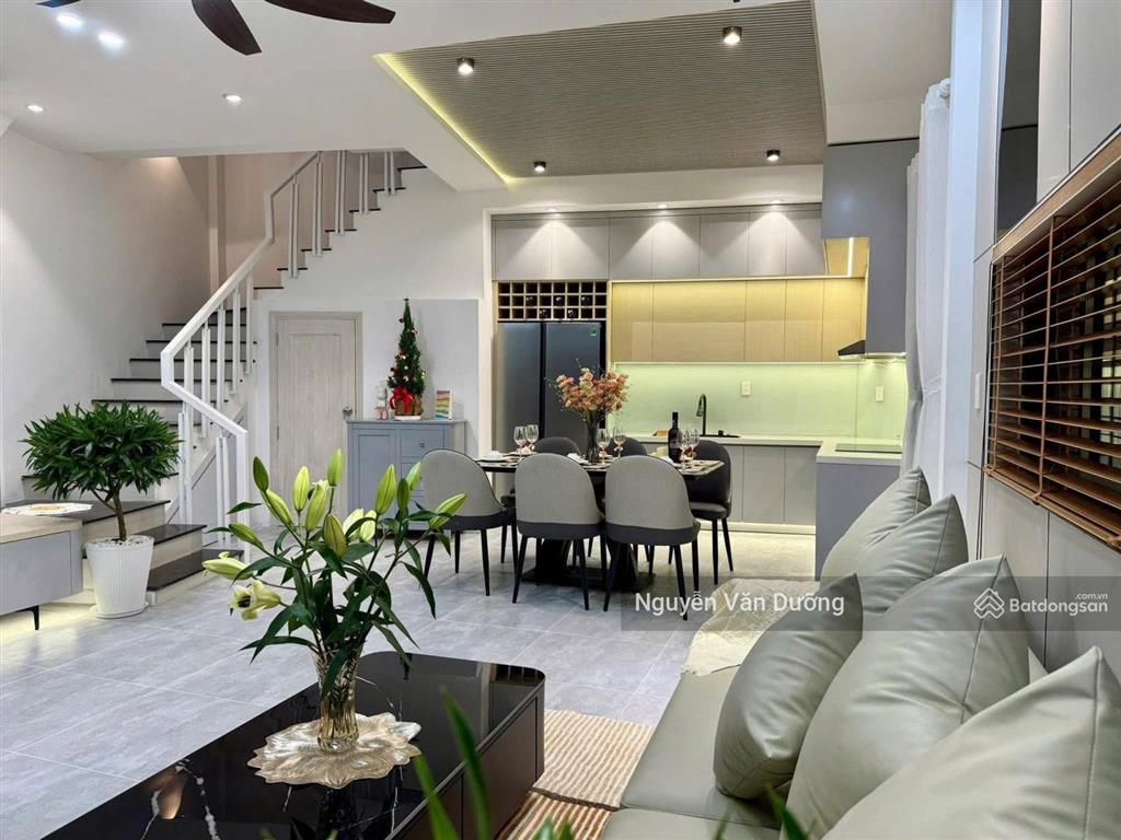 Phải nhanh! nhà phố láng hạ, ngõ thông gần phố, cách ô tô 30m, pháp lý sạch, sân xe, 42m2 * 5t