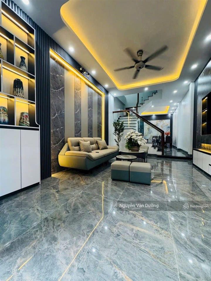 Giá mềm! tôn đức thắng  cát linh, nhà đẹp 2 thoáng, ngõ nông gần phố, cách ô tô 25m, 40m2*5t