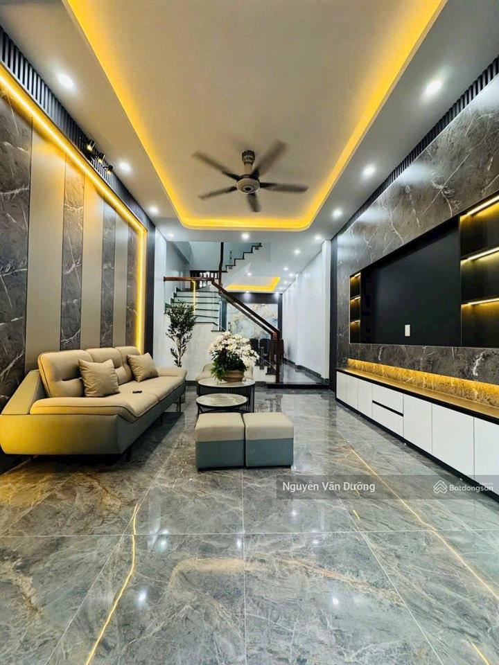 Giá mềm! tôn đức thắng  cát linh, nhà đẹp 2 thoáng, ngõ nông gần phố, cách ô tô 25m, 40m2*5t